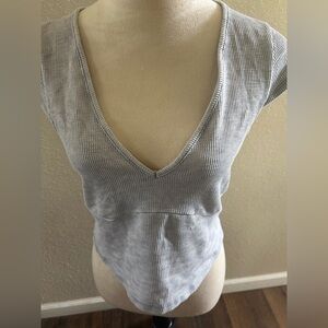 Wild Fable Gray V-Neck Ribbed cropped Women's Top size L NWT